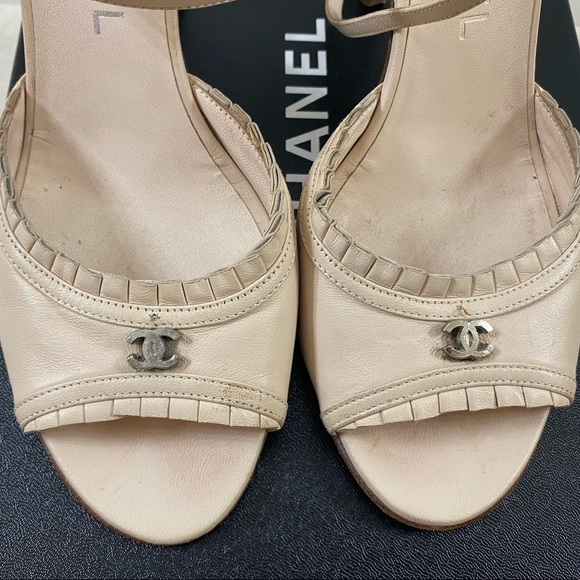 π Chanel CC sandals Heels - Picture 6 of 9